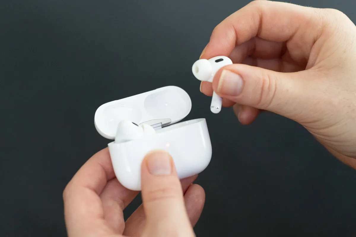 Why AirPods are crackling, popping, rattling, staticy and ways to fix it