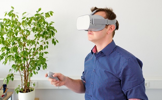 How Augmented Reality Glasses Are Changing Business Operations