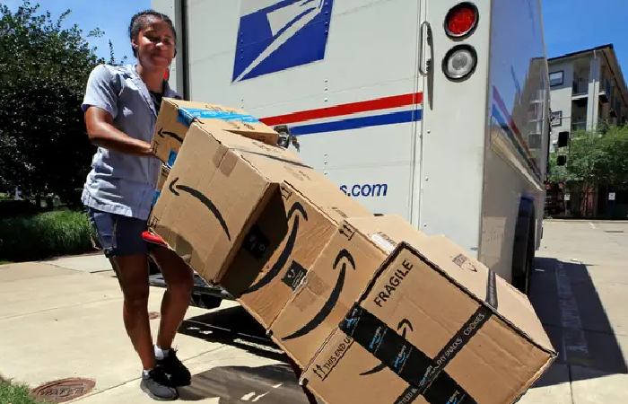 How Amazon Enables Sunday Delivery